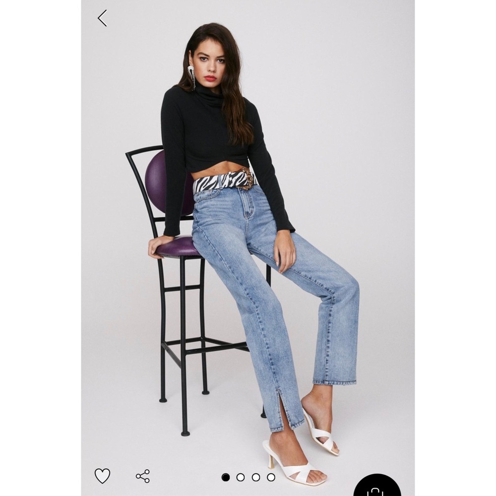 Straight Legged Jeans - Picture 4 of 4